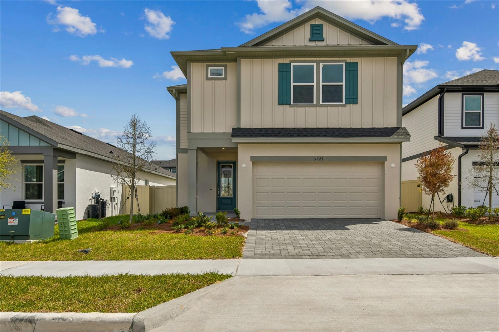 5921 BRISTLE OAK ST, MOUNT DORA, FL
