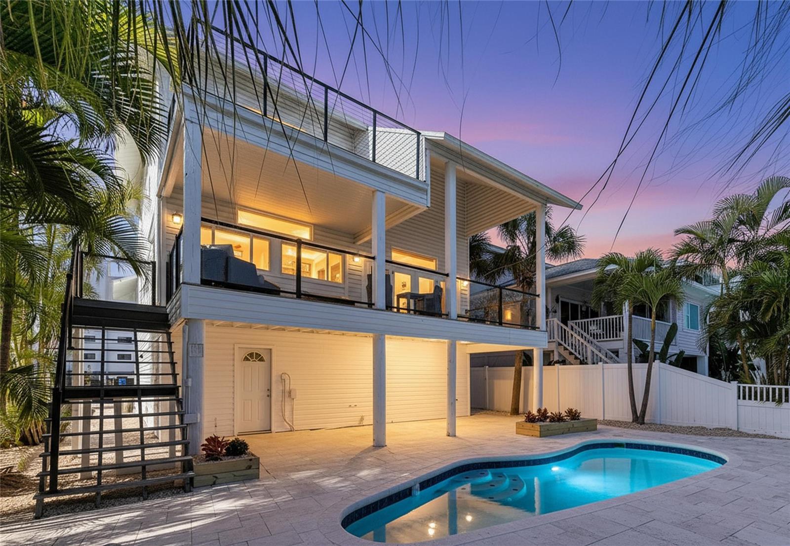 8485 BLIND PASS DR, TREASURE ISLAND, FL — photo 28