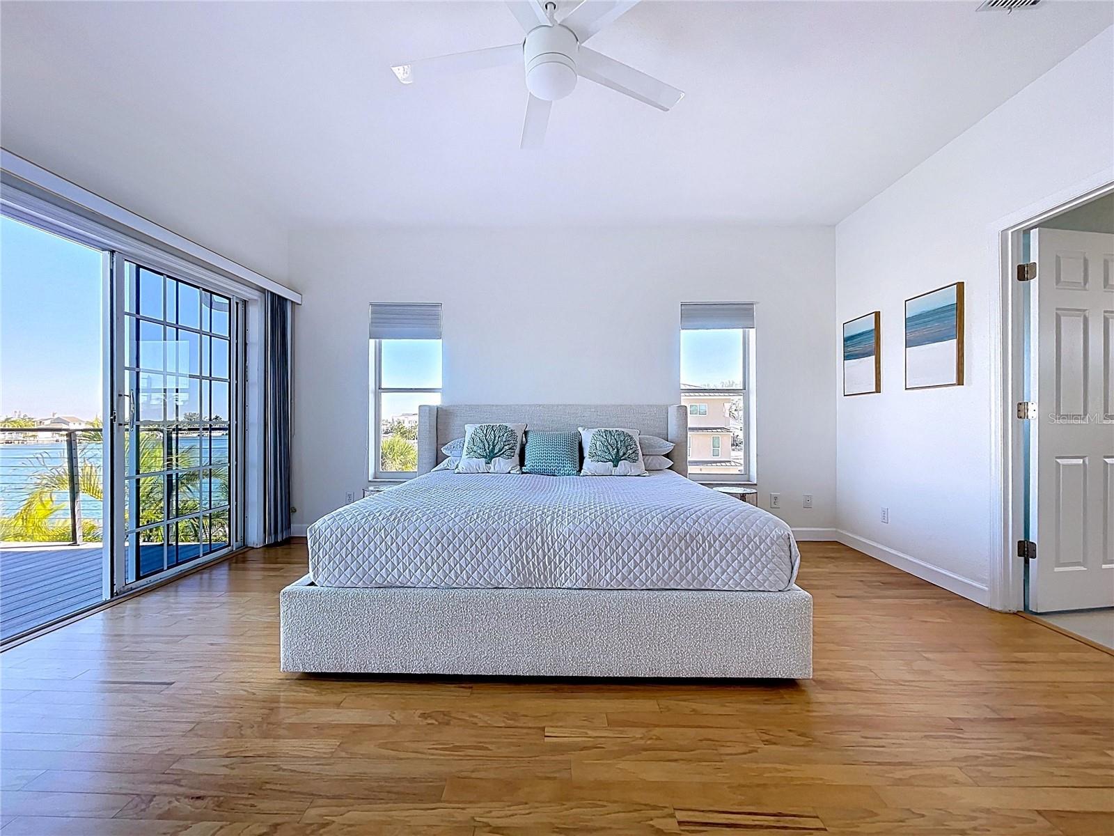8485 BLIND PASS DR, TREASURE ISLAND, FL — photo 14