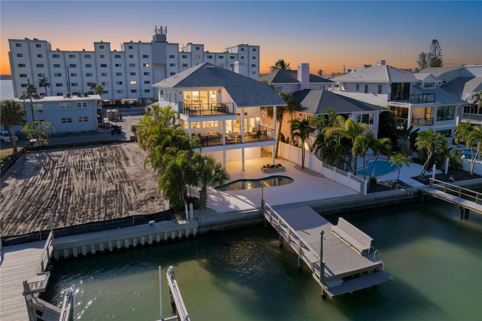 8485 BLIND PASS DR, TREASURE ISLAND, FL