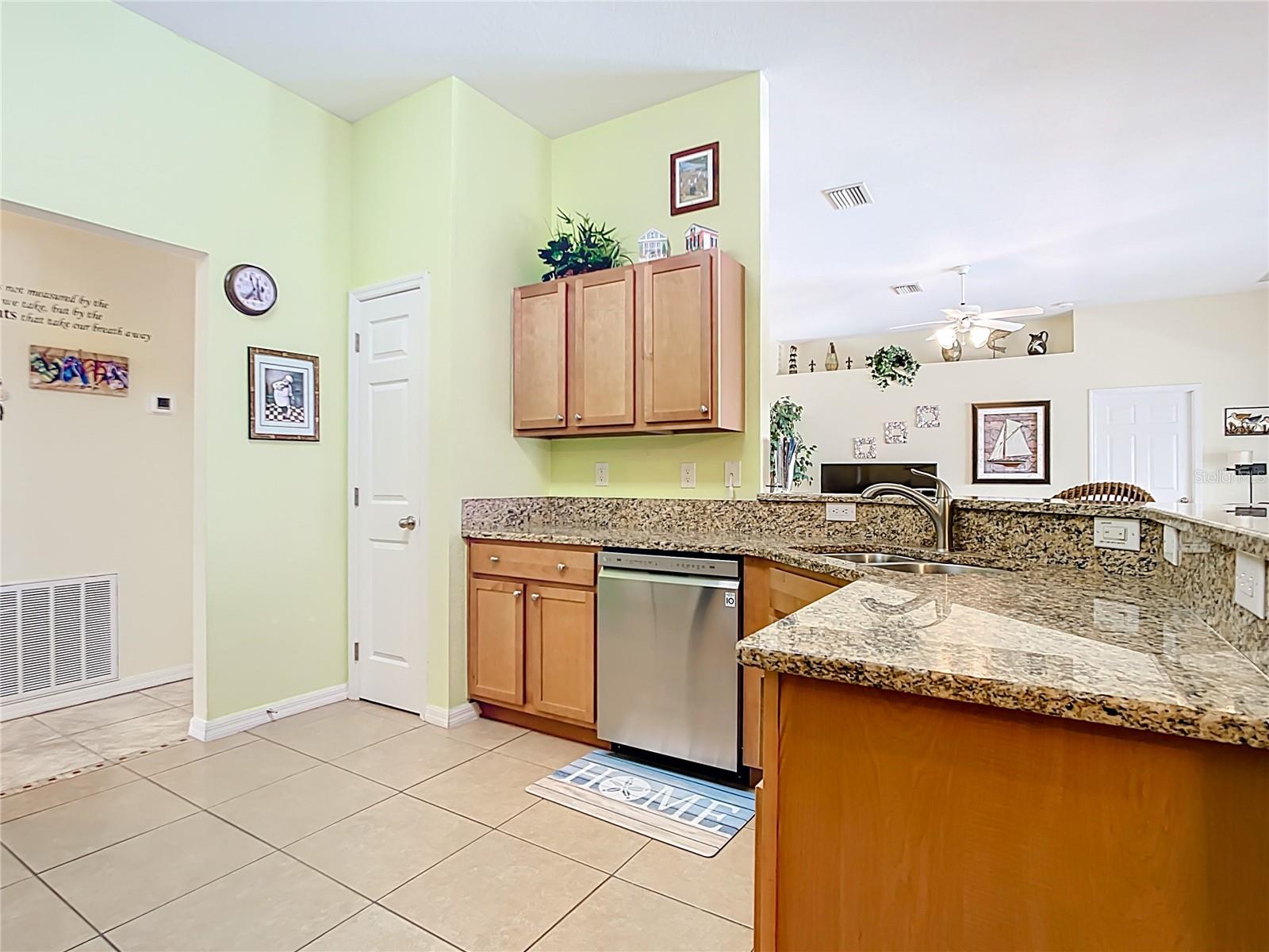 119 SPORTSMAN RD, ROTONDA WEST, FL — photo 33