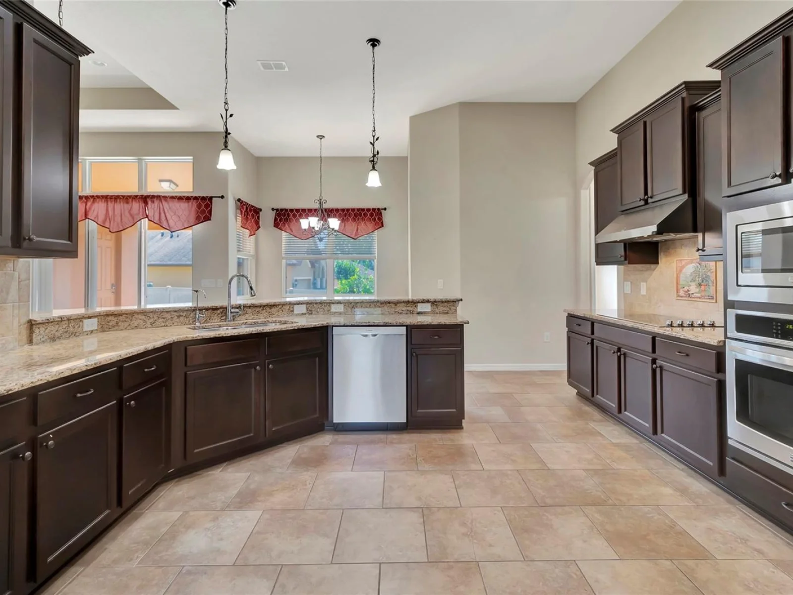 10816 WYANDOTTE DR, CLERMONT, FL — photo 3