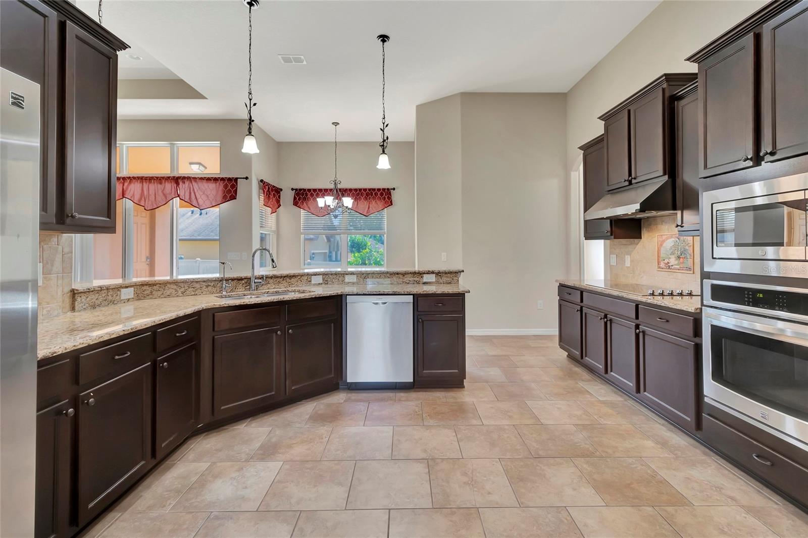 10816 WYANDOTTE DR, CLERMONT, FL — photo 4