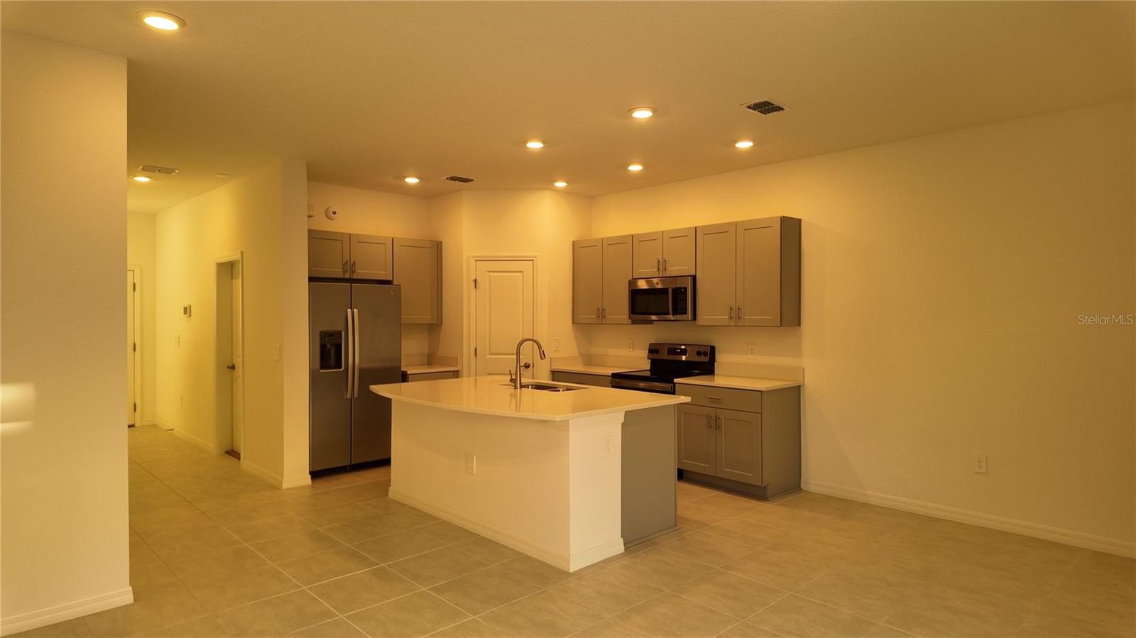 2207 PORTRAIT STREET, KISSIMMEE, FL — photo 5