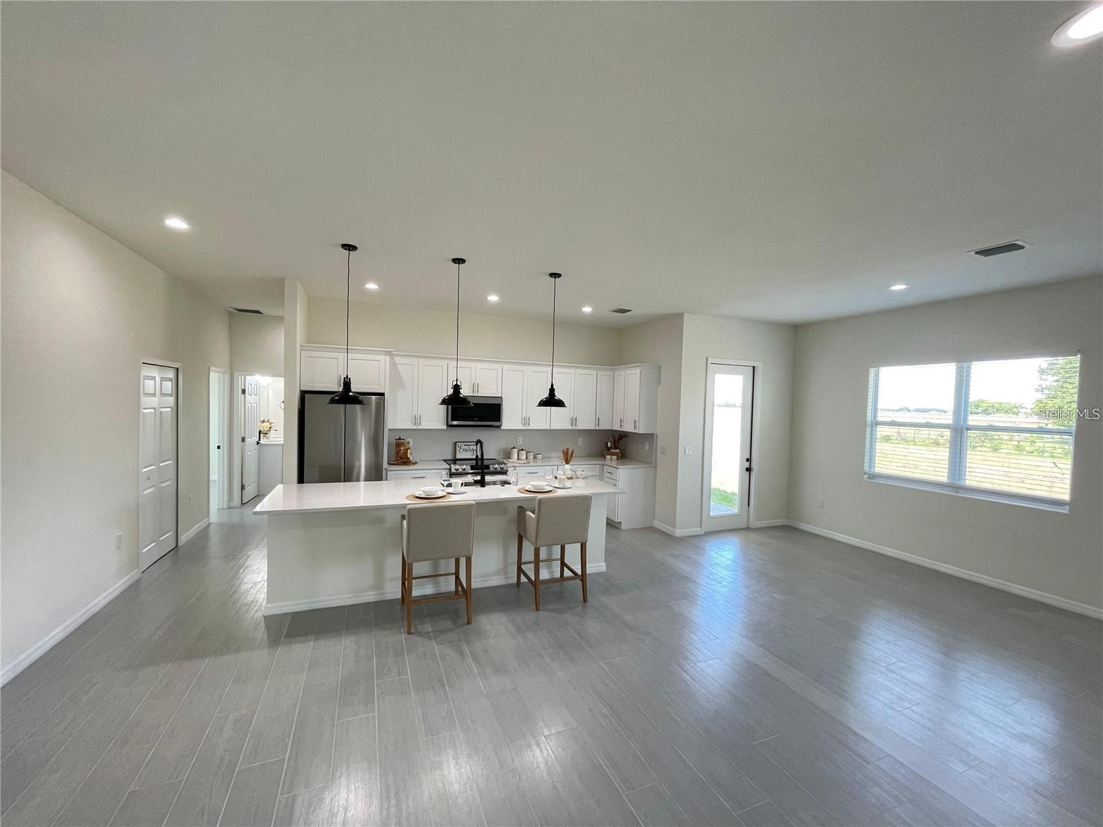 916 DOGWOOD CIR, SEBRING, FL — photo 3