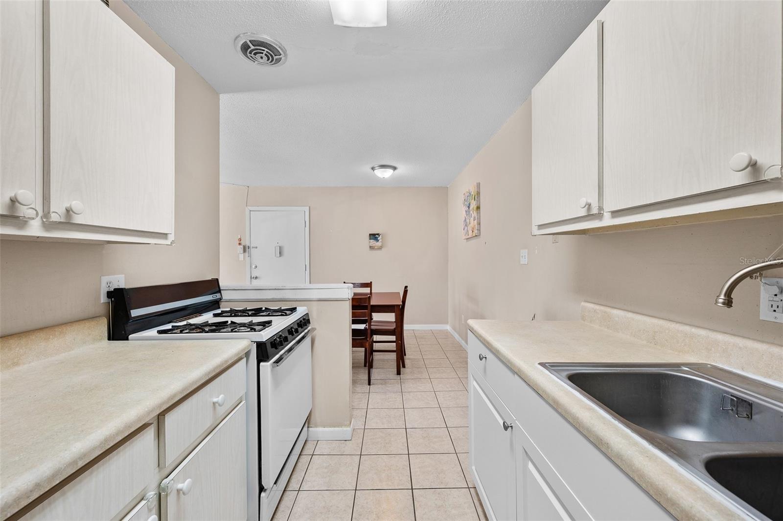 1700 SW 16TH CT #D24, GAINESVILLE, FL — photo 13