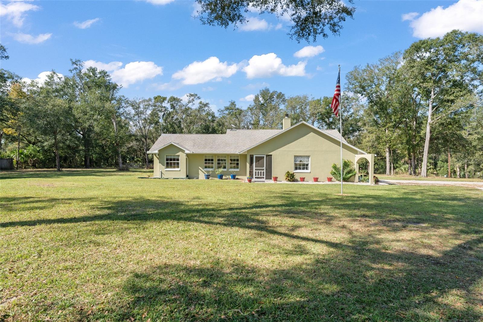 22126 QUALE GROVE RD, EUSTIS, FL