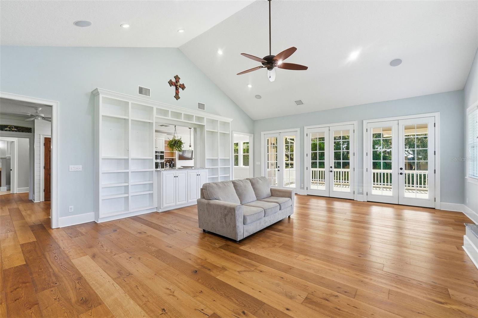 580 W 10TH AVE, MOUNT DORA, FL — photo 18
