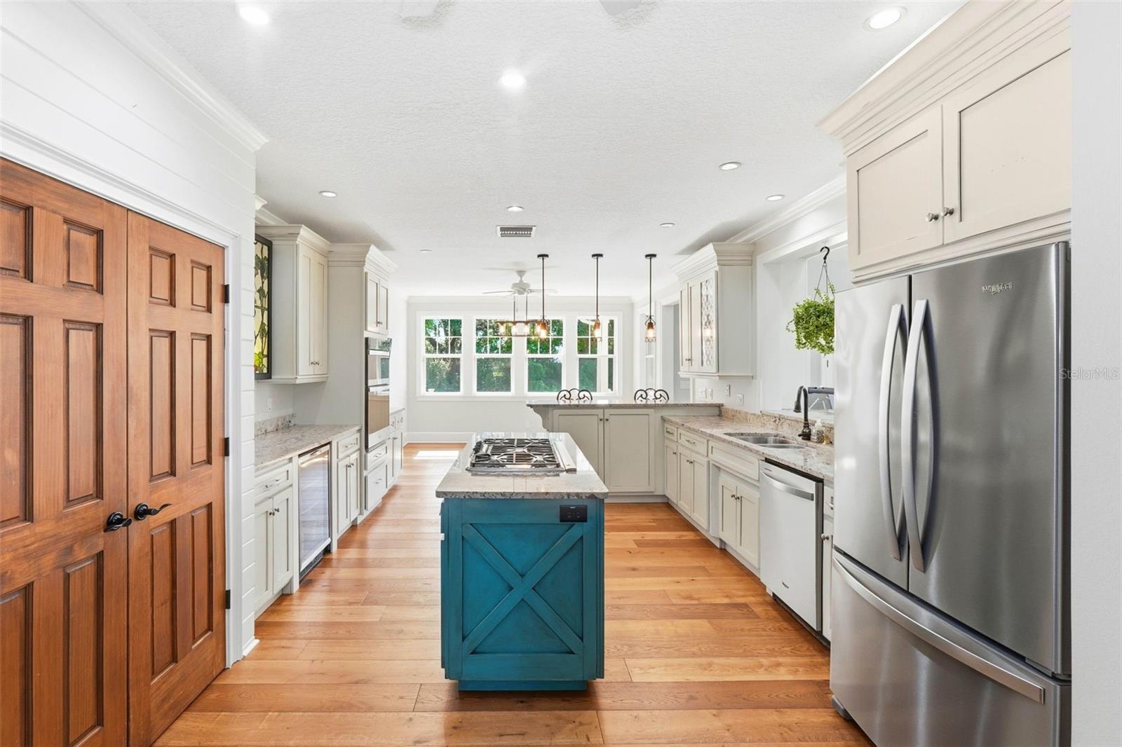 580 W 10TH AVE, MOUNT DORA, FL — photo 40