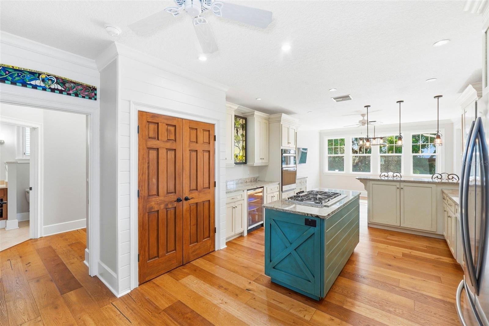 580 W 10TH AVE, MOUNT DORA, FL — photo 41