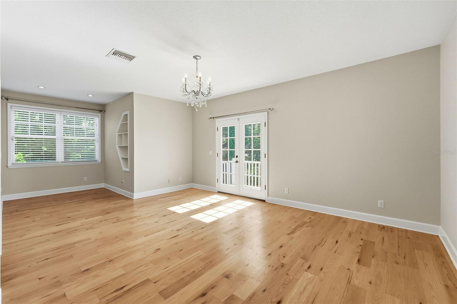 580 W 10TH AVE, MOUNT DORA, FL — photo 64