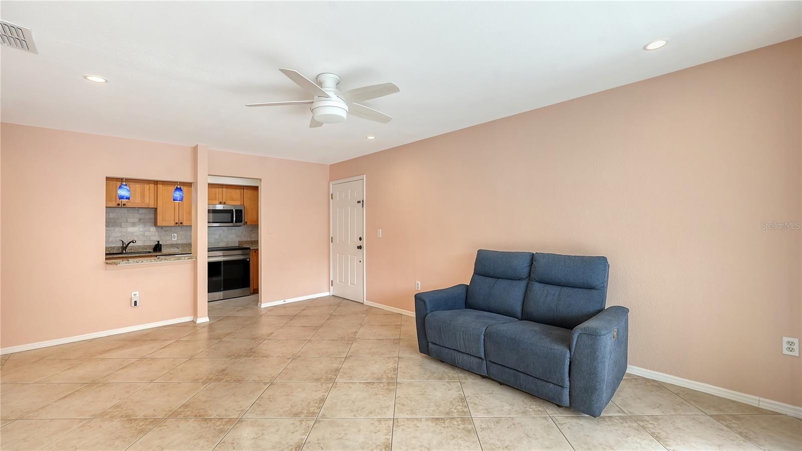 631 N ORANGE AVE #208, SARASOTA, FL — photo 4