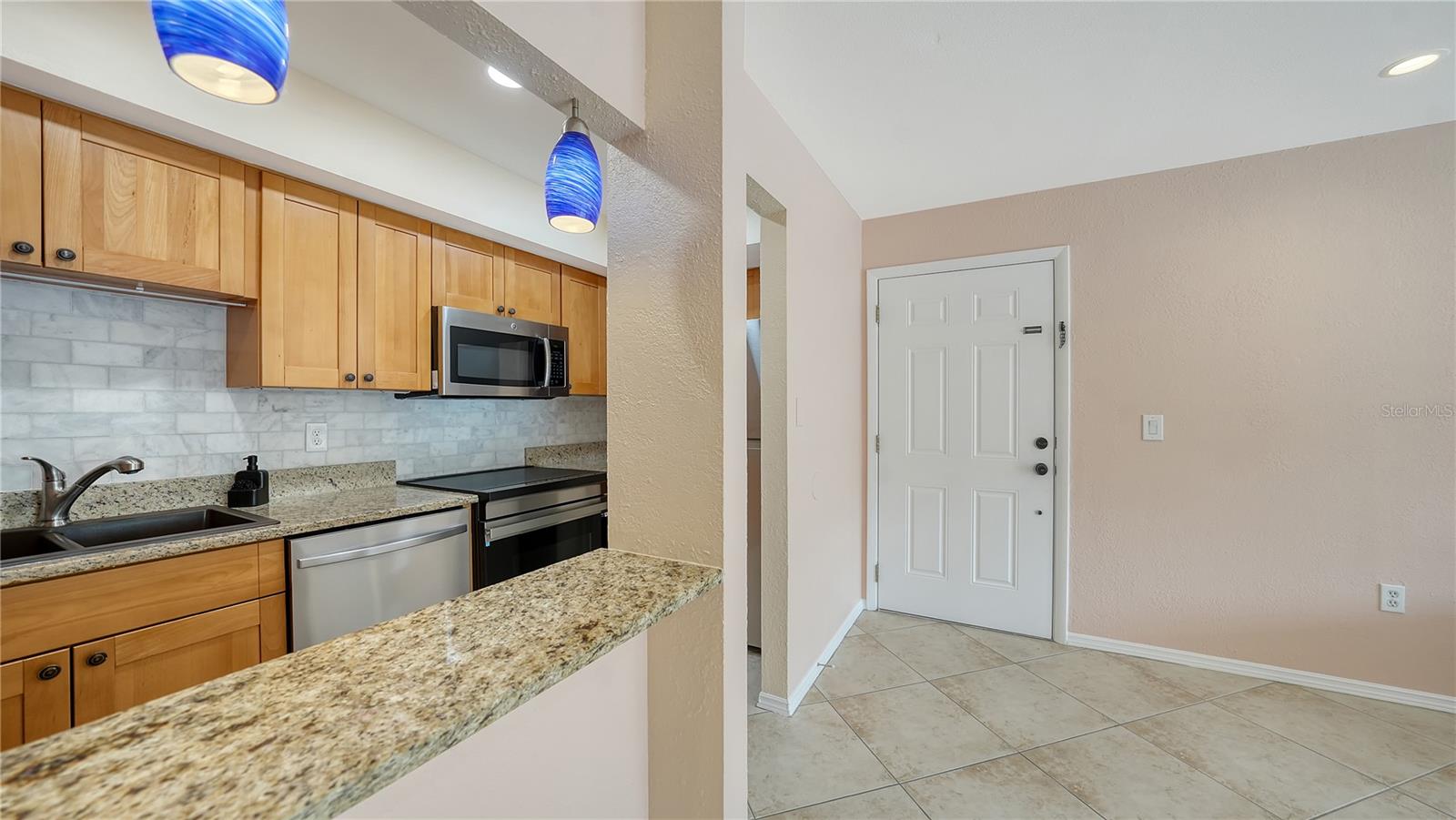 631 N ORANGE AVE #208, SARASOTA, FL — photo 9