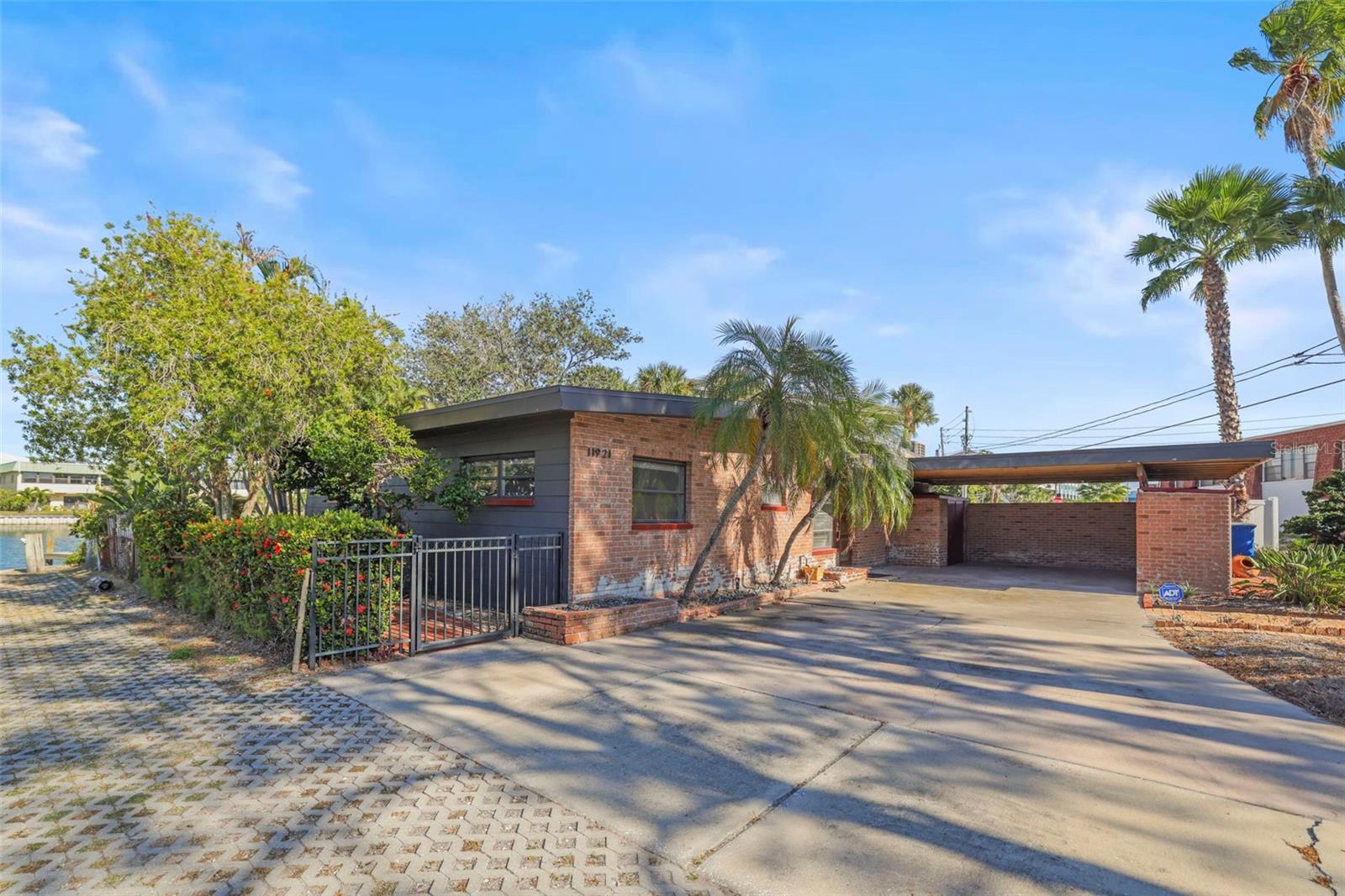 11921 LAGOON LN, TREASURE ISLAND, FL — photo 7
