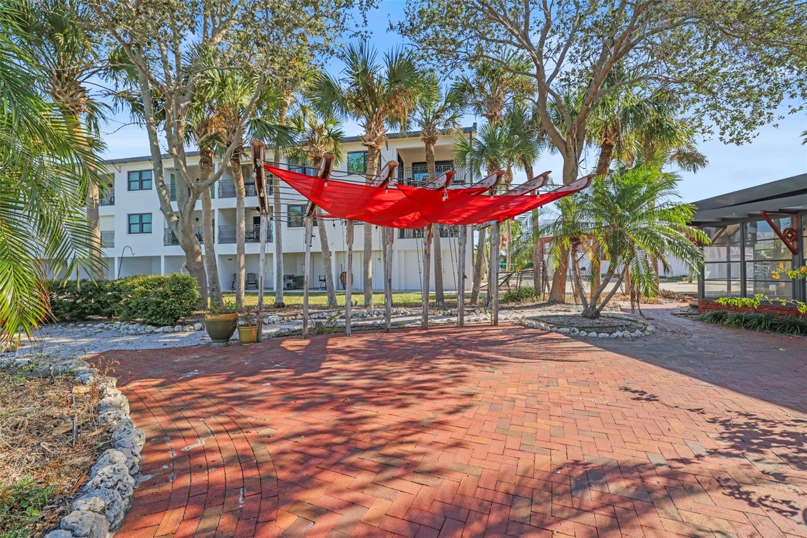 11921 LAGOON LN, TREASURE ISLAND, FL — photo 9