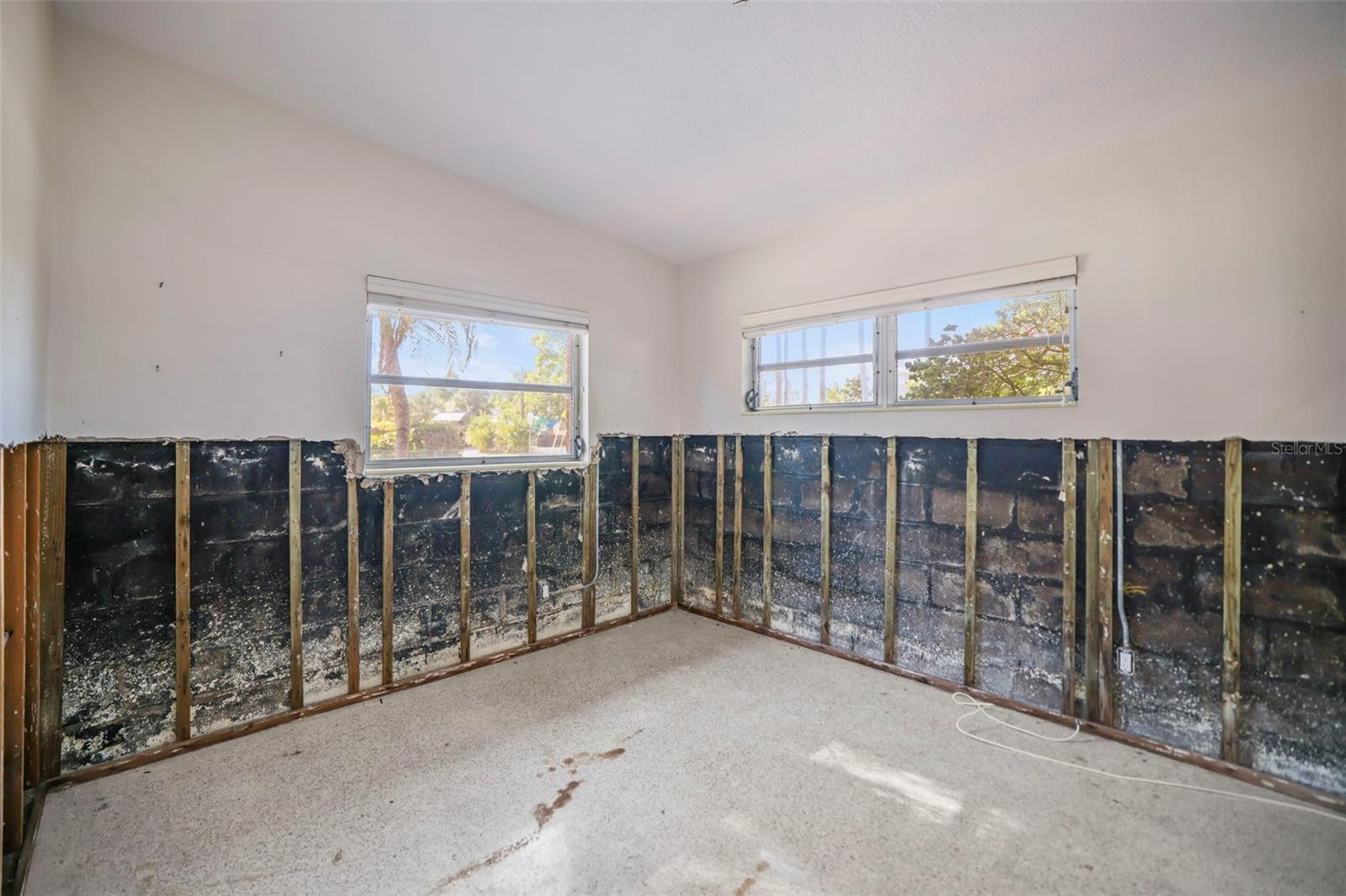 11921 LAGOON LN, TREASURE ISLAND, FL — photo 25