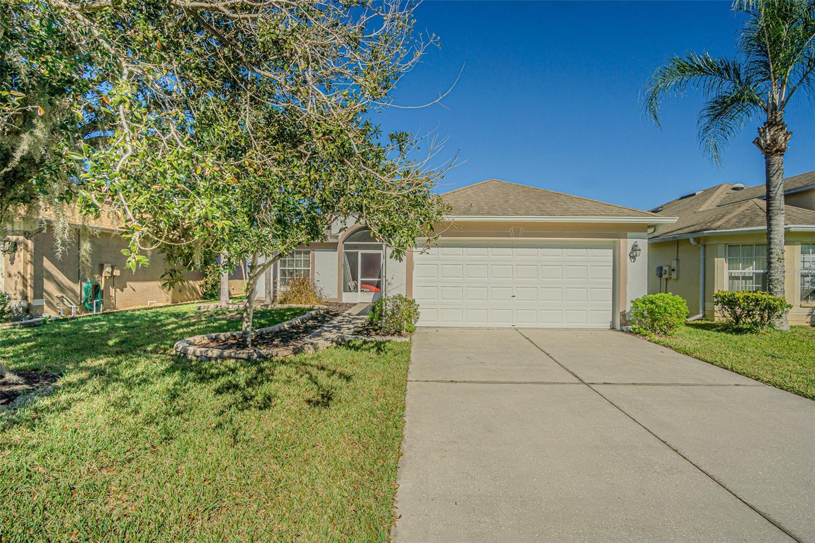 9608 ROLLING CIR, SAN ANTONIO, FL — photo 3