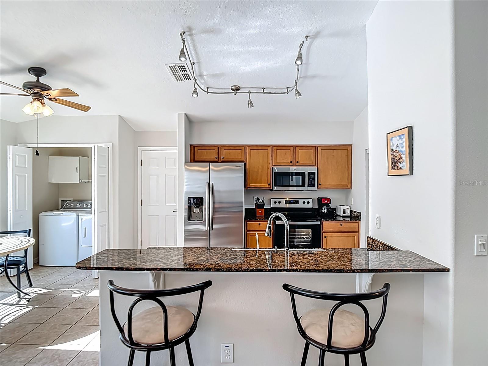 9608 ROLLING CIR, SAN ANTONIO, FL — photo 9