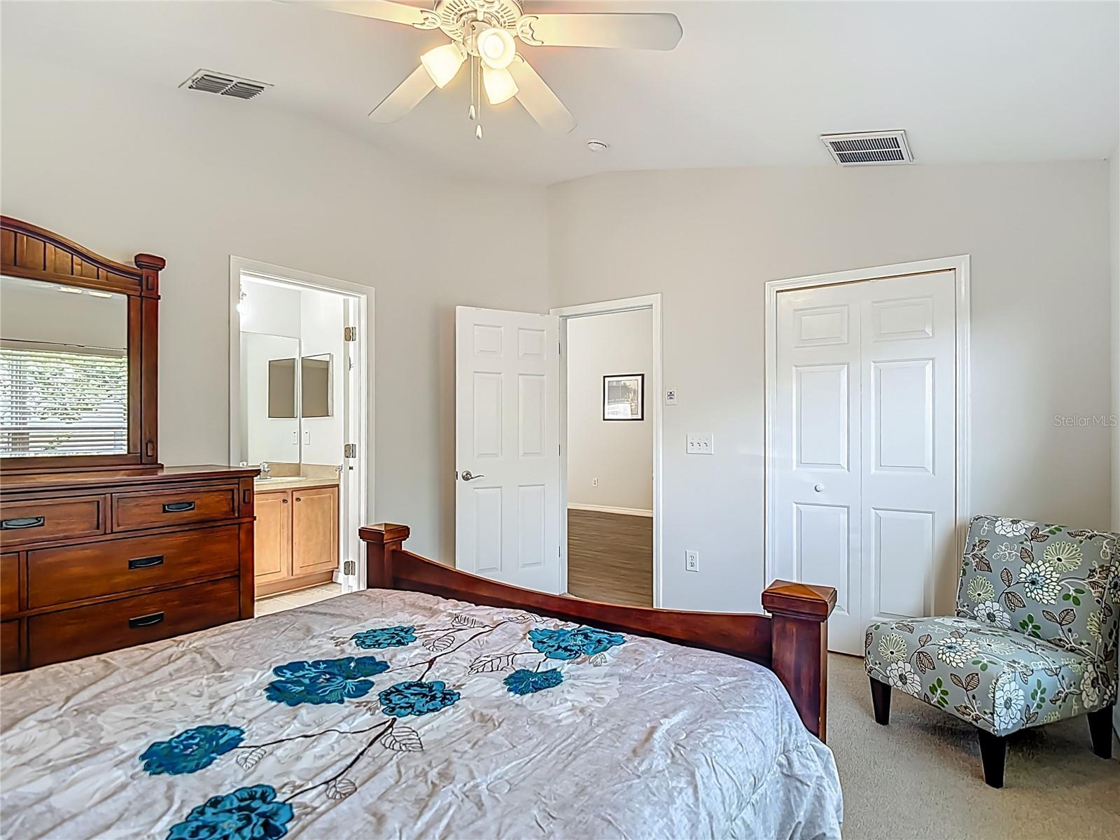 9608 ROLLING CIR, SAN ANTONIO, FL — photo 15