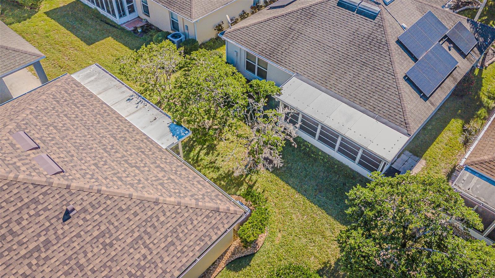 9608 ROLLING CIR, SAN ANTONIO, FL — photo 40