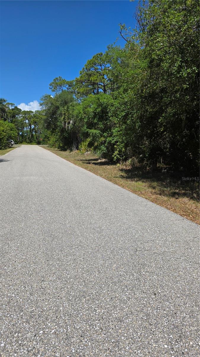 18342 OXFORD AVE, PORT CHARLOTTE, FL — photo 3