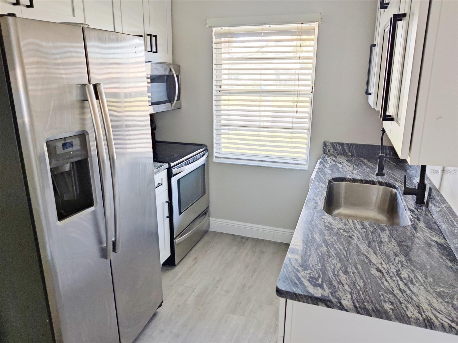 2472 ENTERPRISE RD #6, CLEARWATER, FL — photo 3