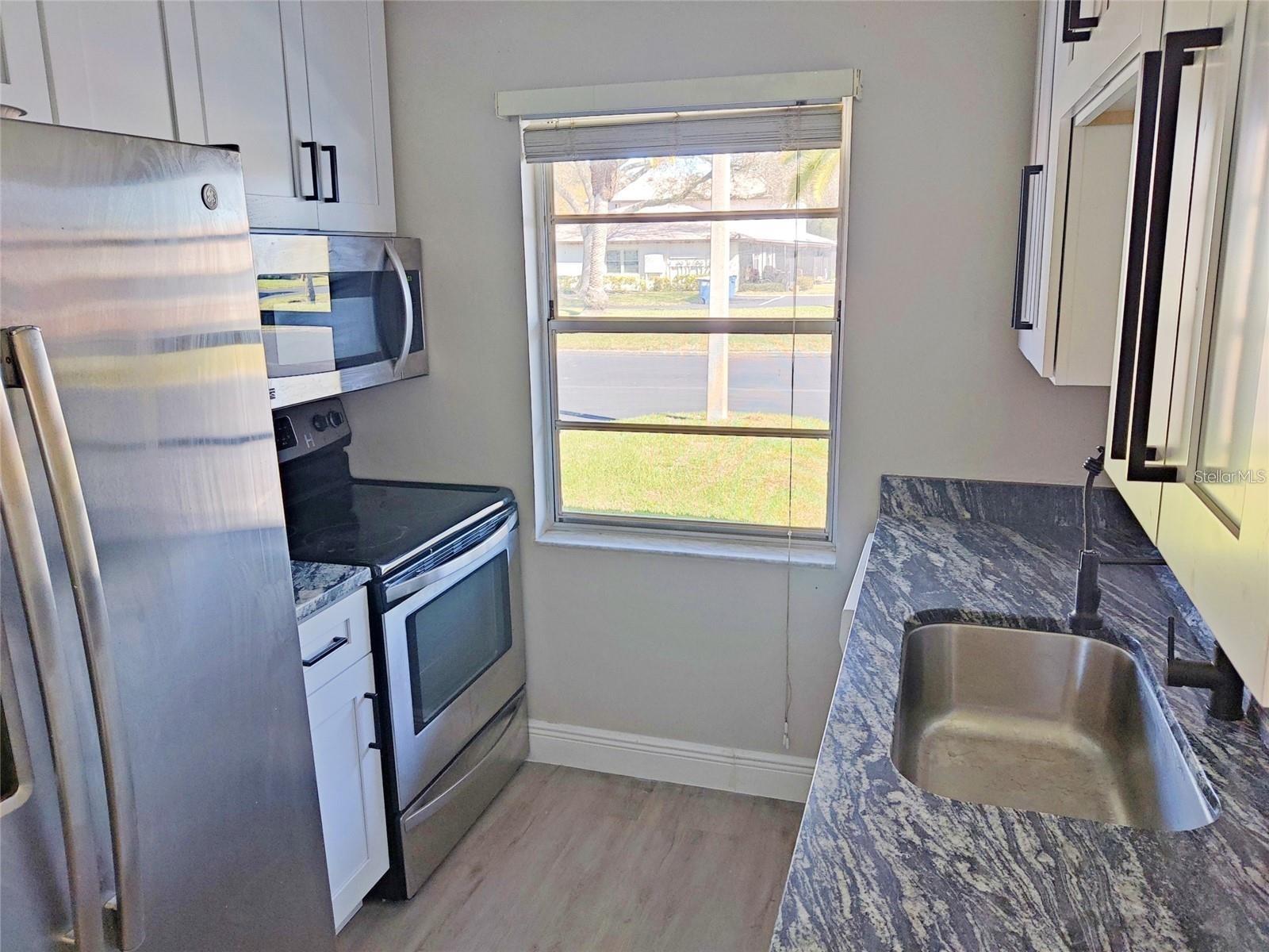 2472 ENTERPRISE RD #6, CLEARWATER, FL — photo 5
