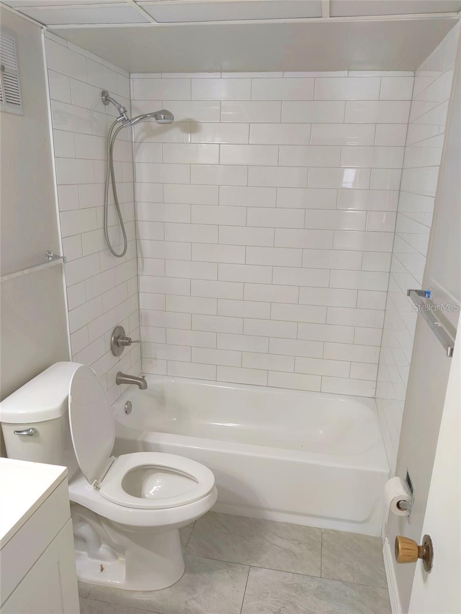 2472 ENTERPRISE RD #6, CLEARWATER, FL — photo 14
