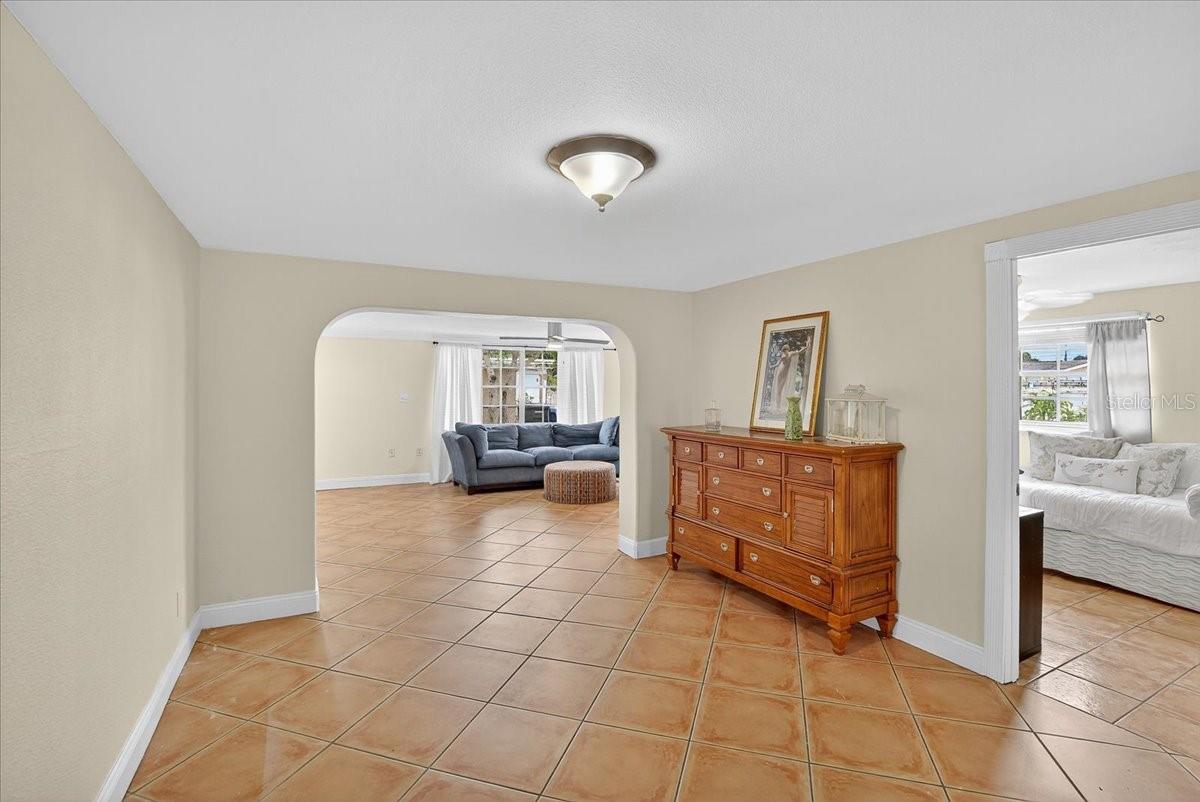 4515 W NORTH ST, TAMPA, FL — photo 5