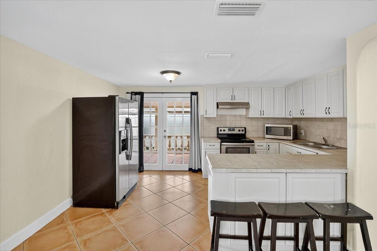 4515 W NORTH ST, TAMPA, FL — photo 8