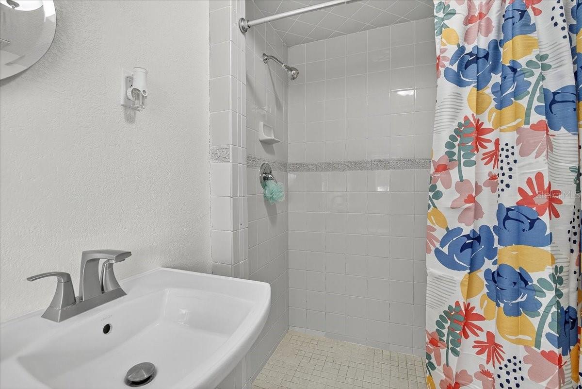 4515 W NORTH ST, TAMPA, FL — photo 18