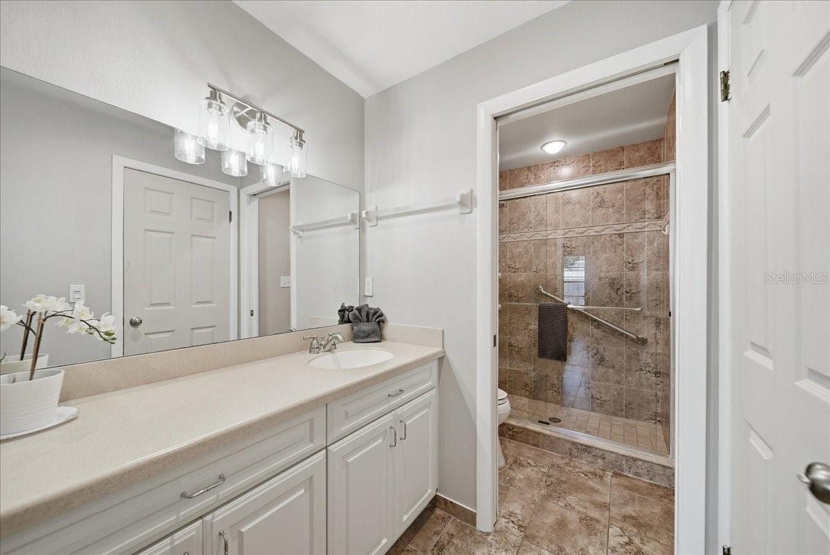 5883 WHISTLEWOOD CIR, SARASOTA, FL — photo 24