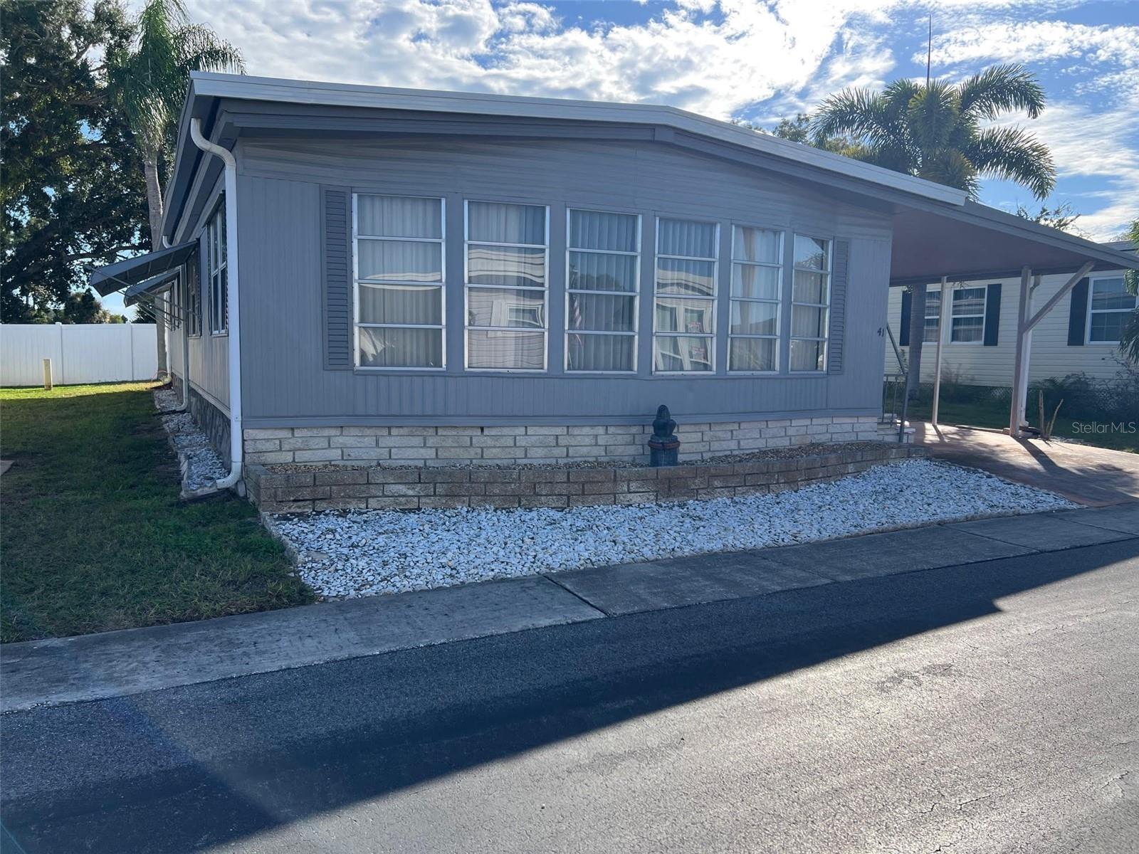41 ROYAL PALM CIR, LARGO, FL