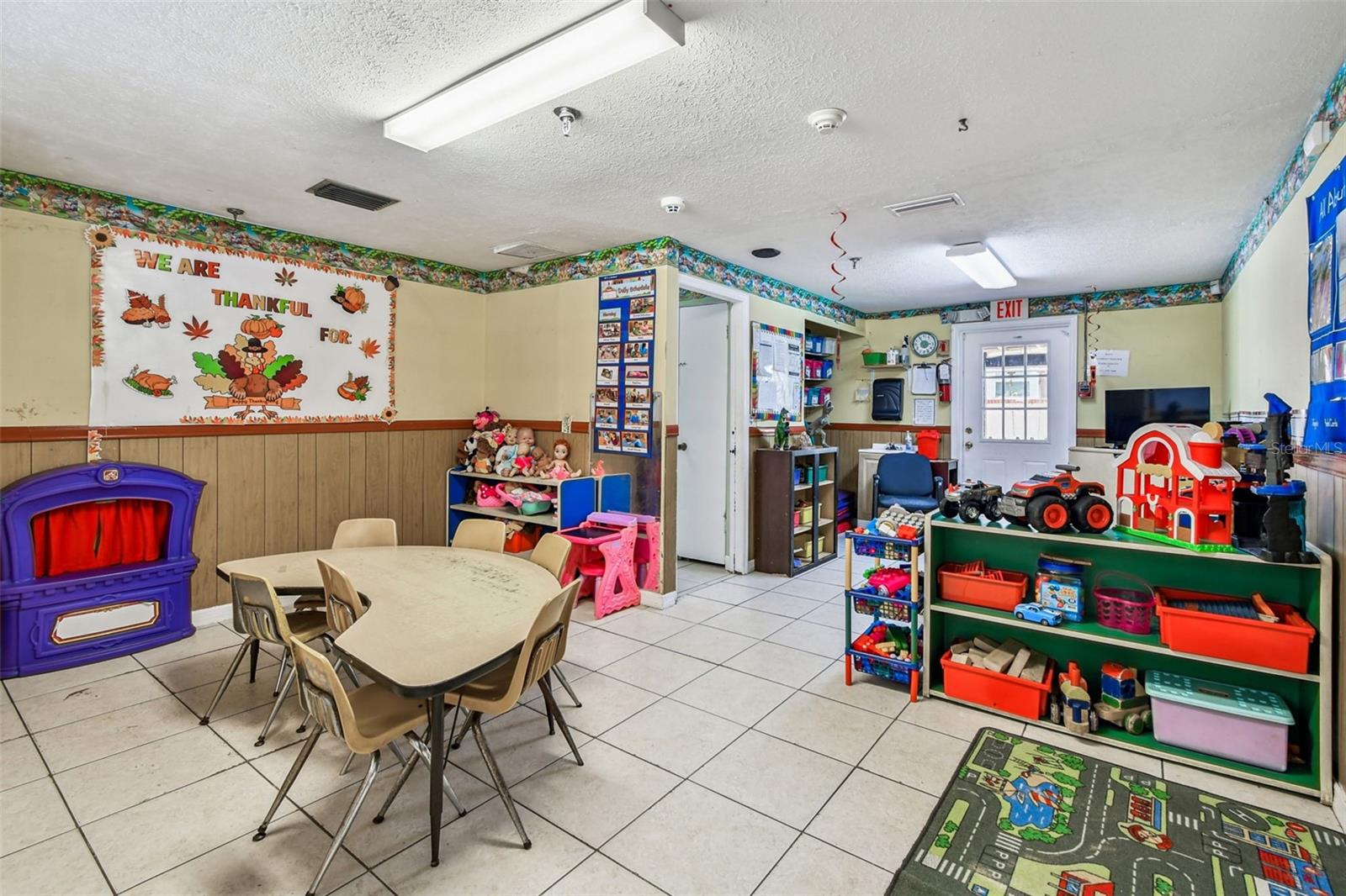 9912 N MYRTLE ST, TAMPA, FL — photo 25