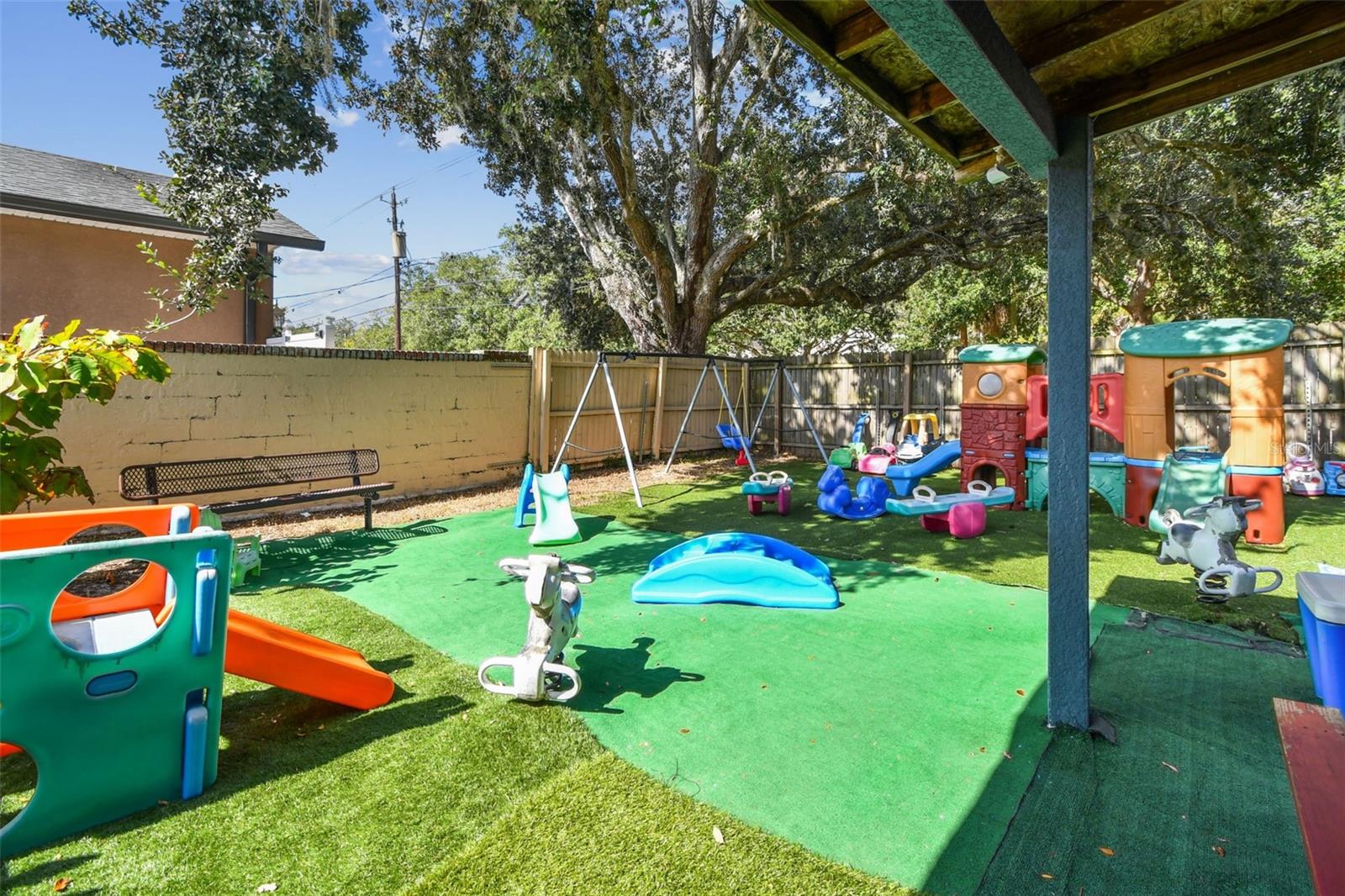 9912 N MYRTLE ST, TAMPA, FL — photo 44