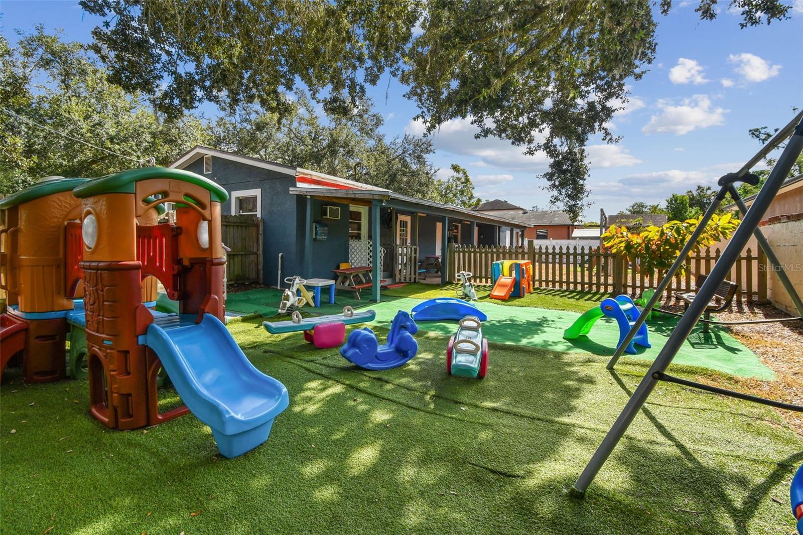 9912 N MYRTLE ST, TAMPA, FL — photo 46