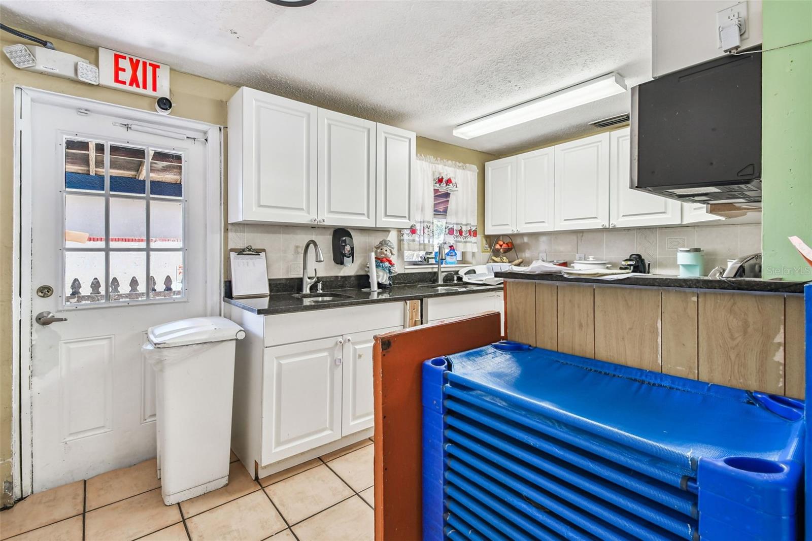 9912 N MYRTLE ST, TAMPA, FL — photo 49