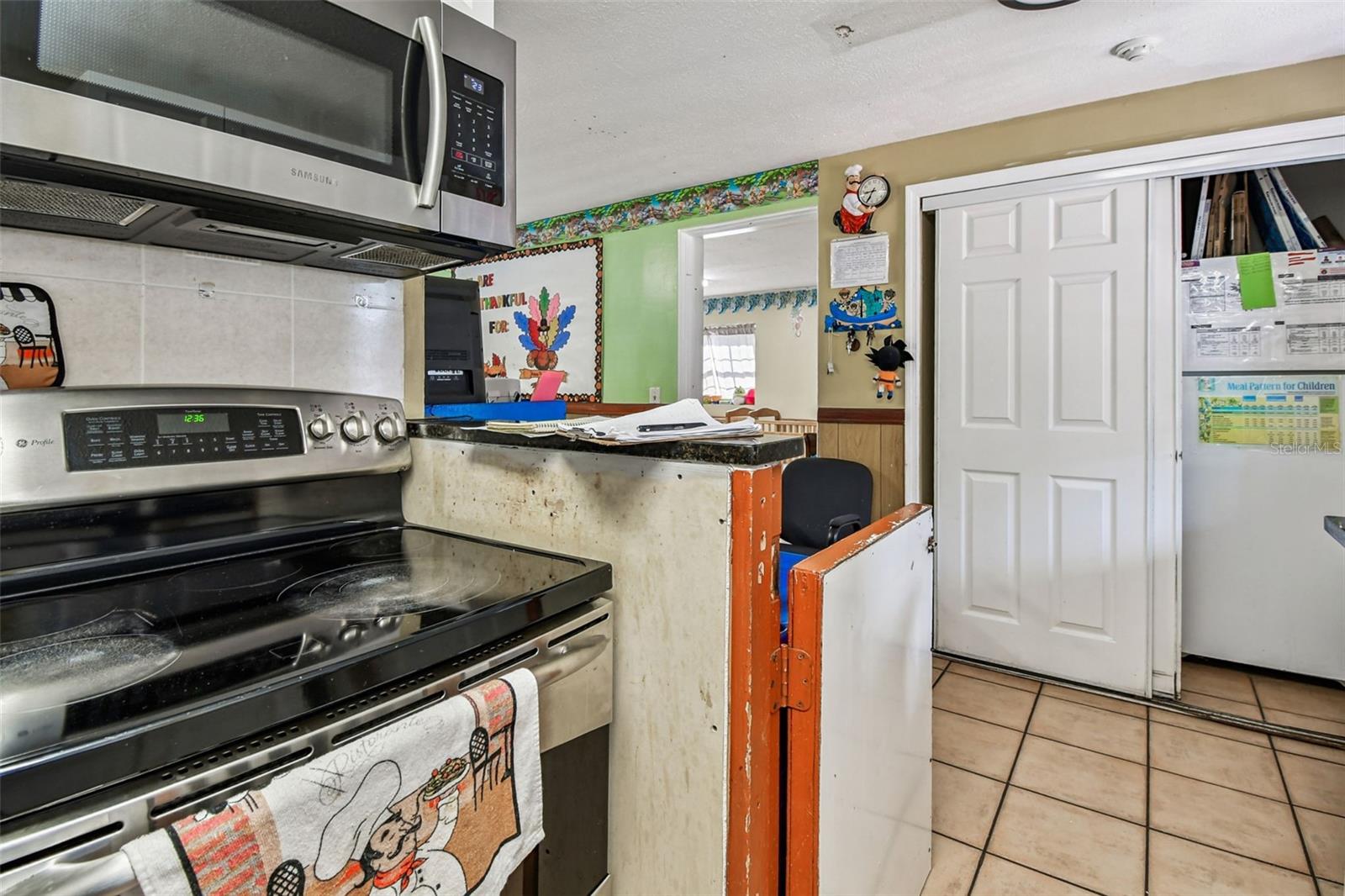 9912 N MYRTLE ST, TAMPA, FL — photo 52