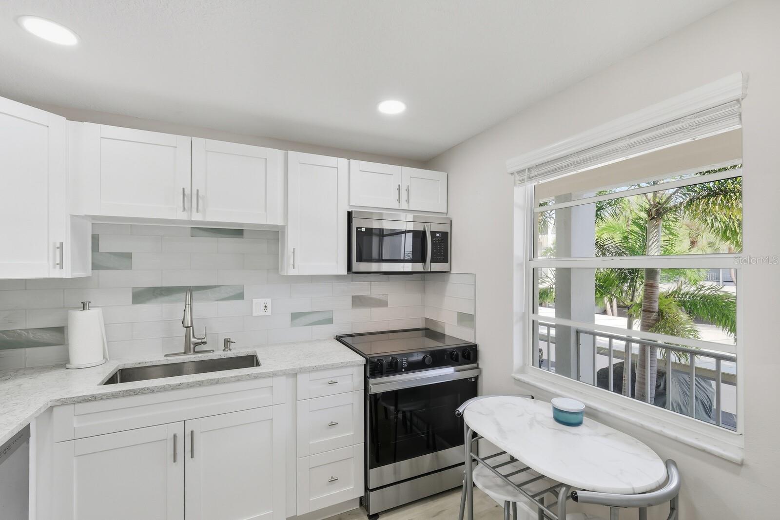 4380 EXETER DR #H202, LONGBOAT KEY, FL — photo 12