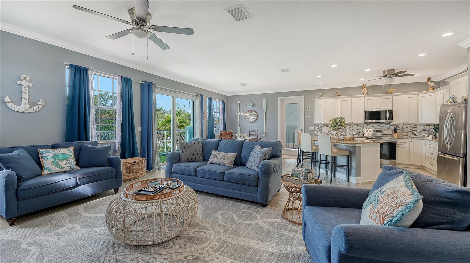 2317 AVENUE C #300, BRADENTON BEACH, FL — photo 9