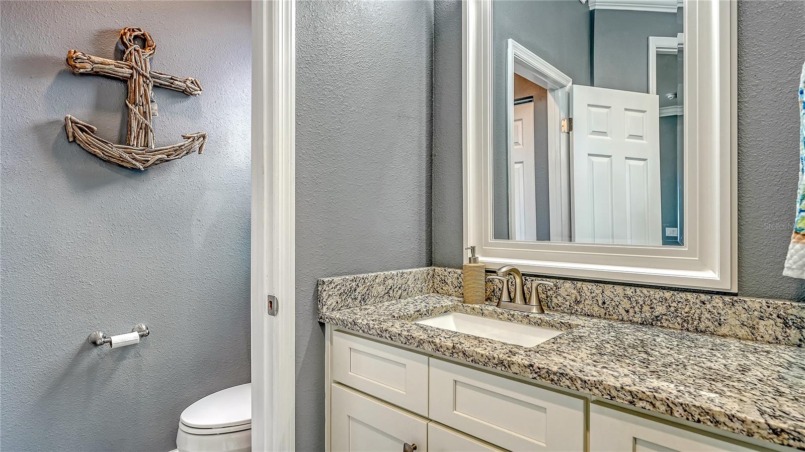 2317 AVENUE C #300, BRADENTON BEACH, FL — photo 39
