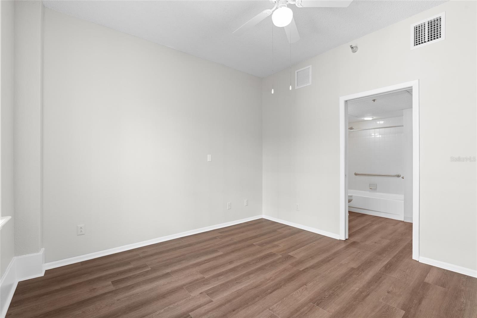 411 1ST AVE N #702, ST PETERSBURG, FL — photo 19