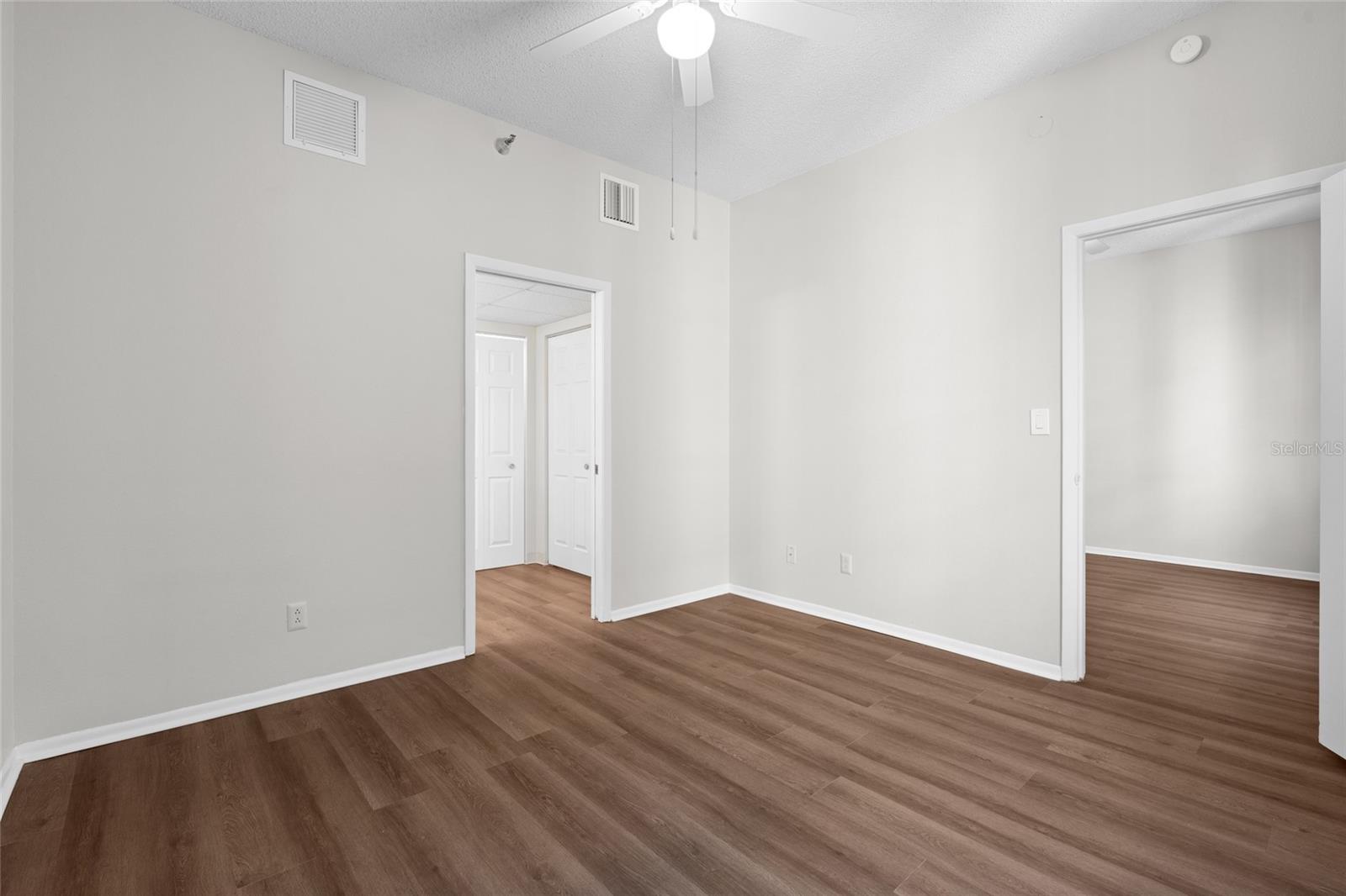 411 1ST AVE N #702, ST PETERSBURG, FL — photo 24