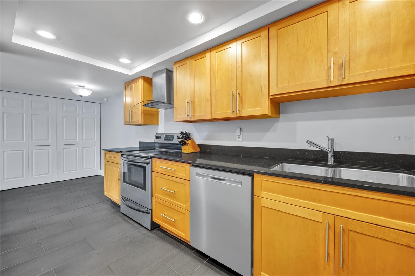 5377 VINELAND RD #1-D, ORLANDO, FL — photo 12