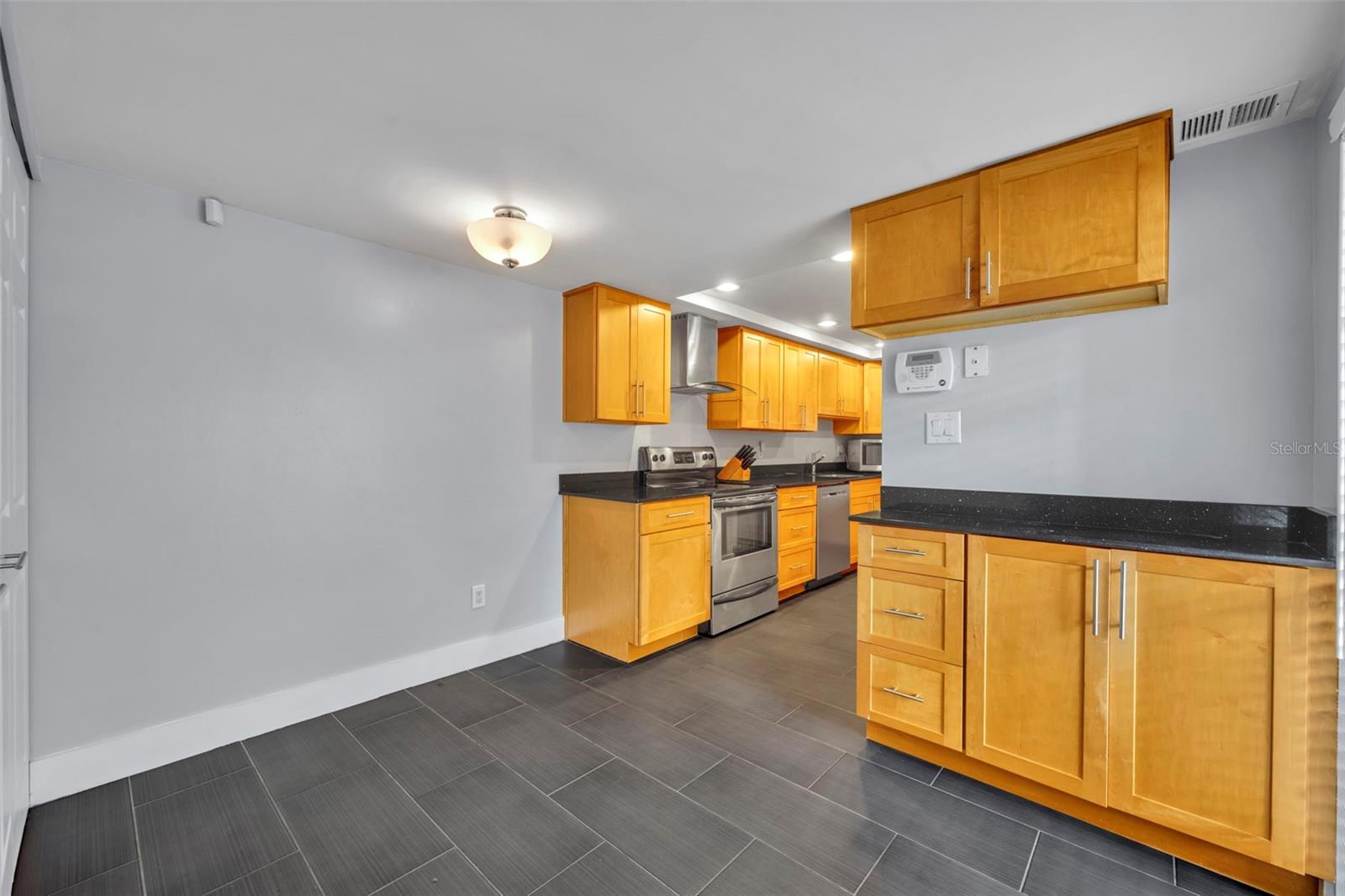 5377 VINELAND RD #1-D, ORLANDO, FL — photo 13