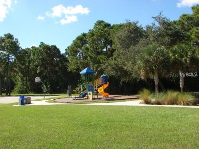 9412 HALLENDALE DR, PORT CHARLOTTE, FL — photo 9