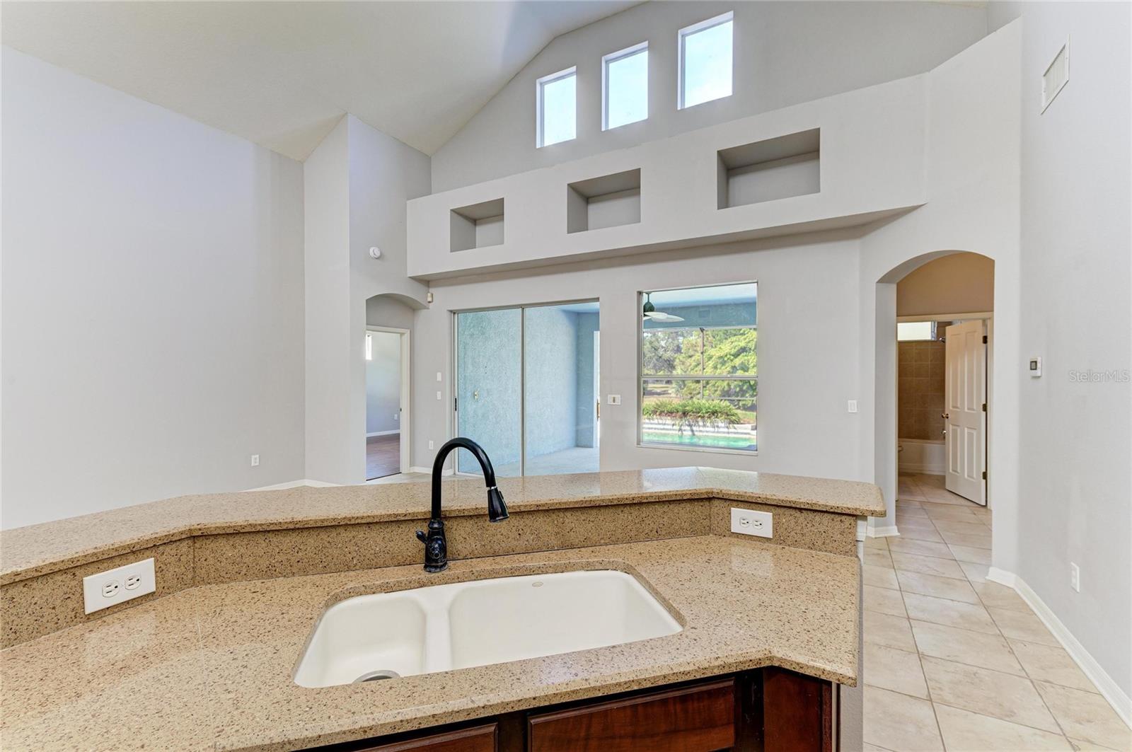 7114 CROMWELL PARK LN, APOLLO BEACH, FL — photo 29