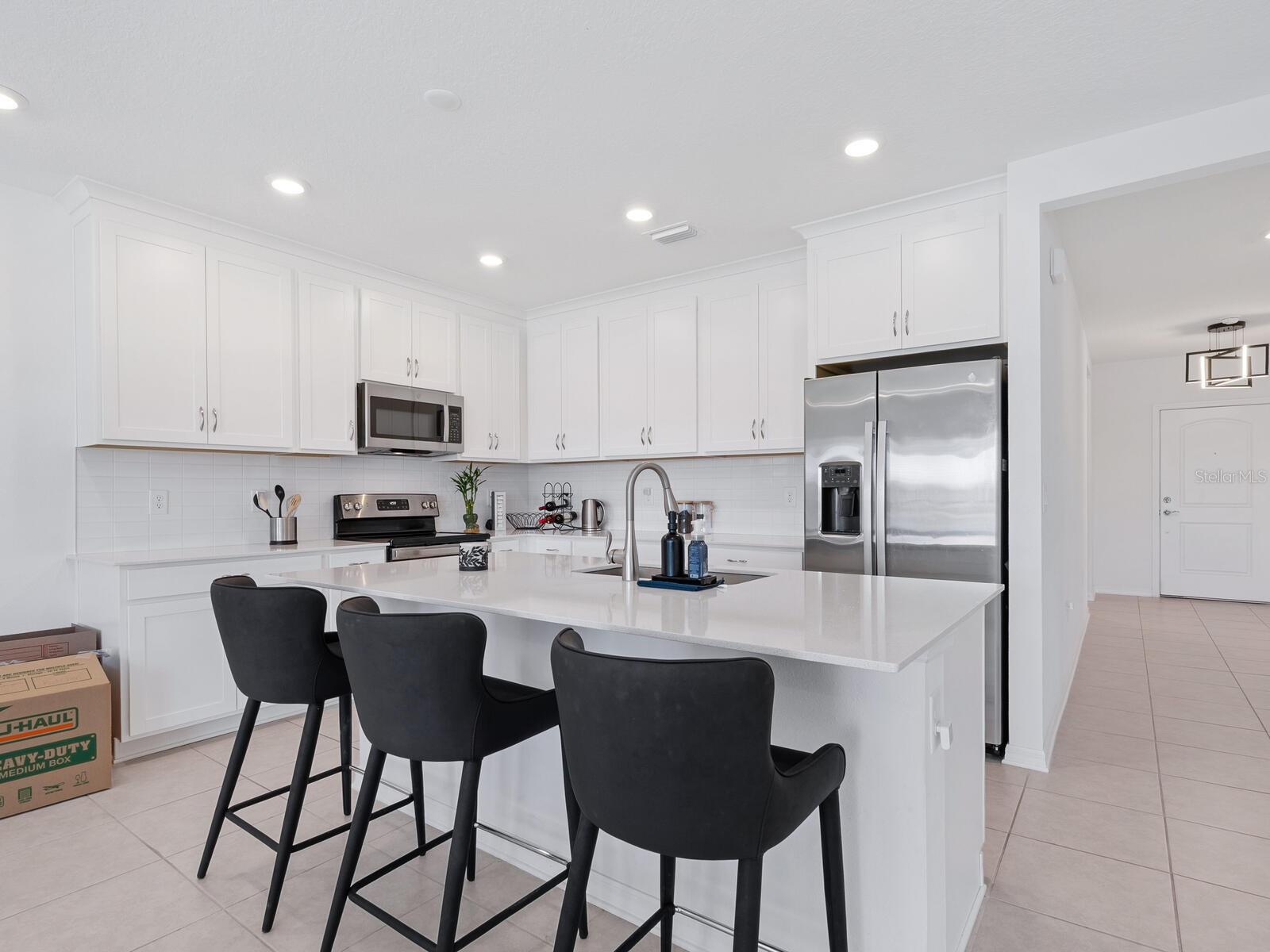 9975 LAST LIGHT GLN, PARRISH, FL — photo 12