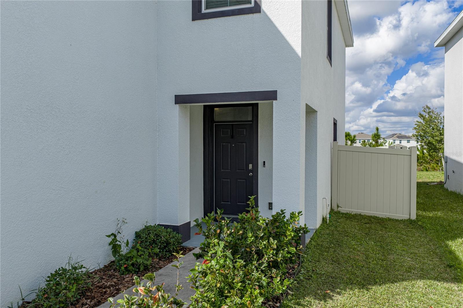 10951 PENNY GALE LOOP, SAN ANTONIO, FL — photo 8