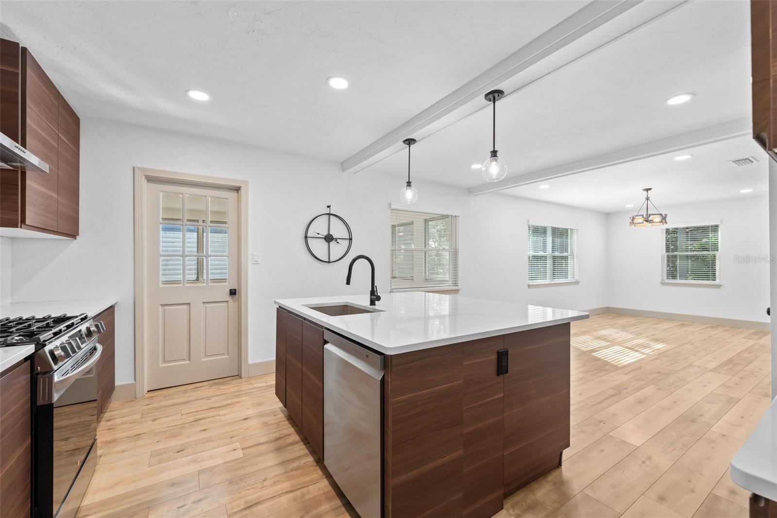 815 NE 12TH AVE, GAINESVILLE, FL — photo 12
